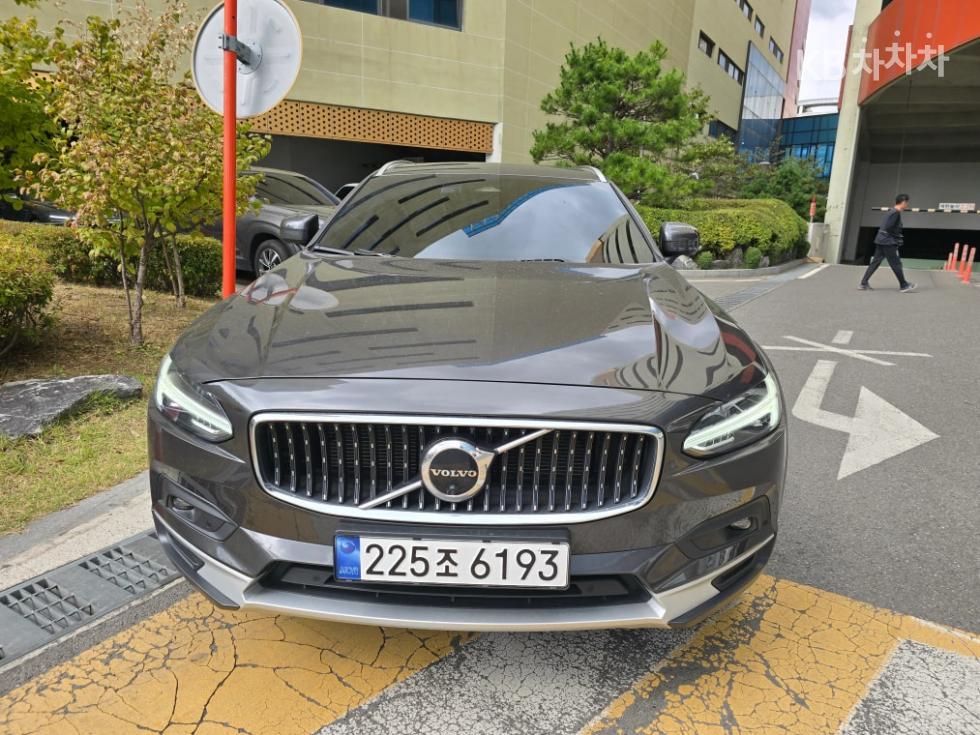Volvo V90 Ultimate — фото 2