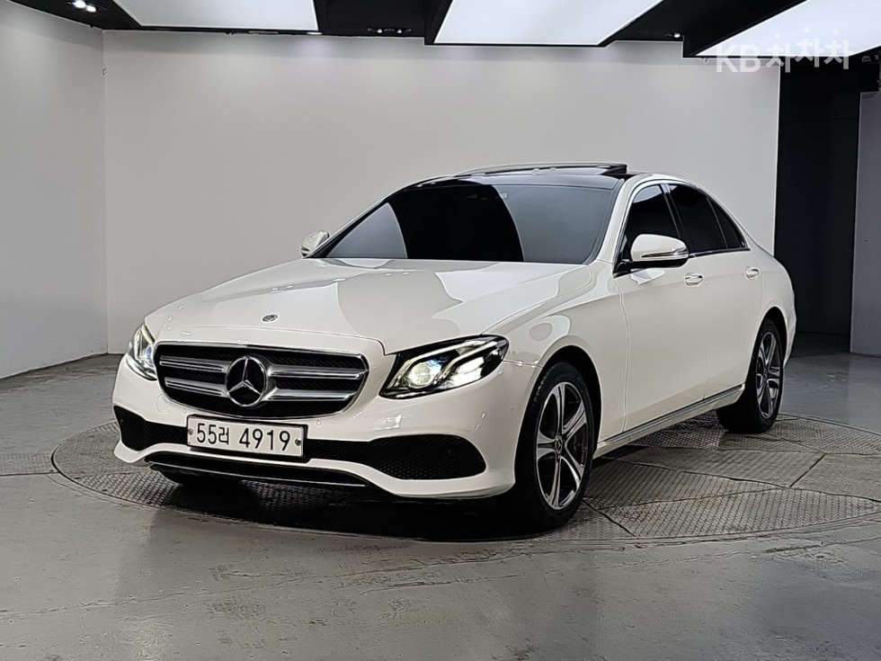 Mercedes-Benz E-Class Avantgarde — фото 1