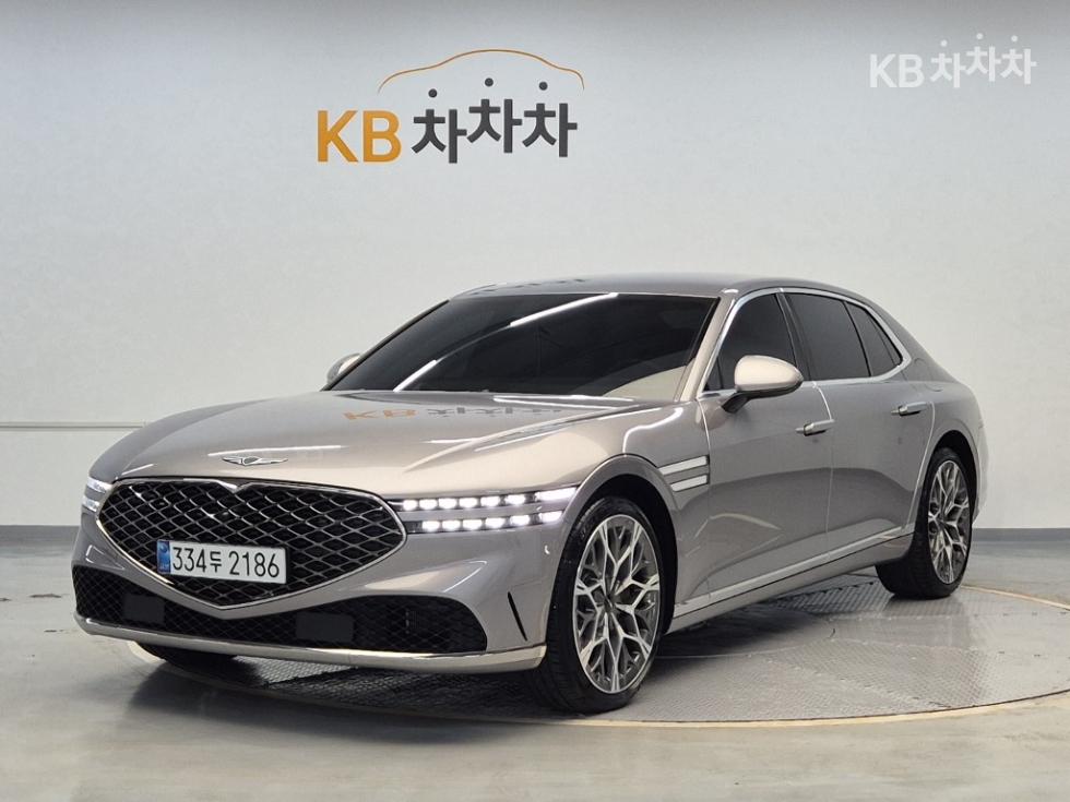Genesis G90 BASE MODEL — фото 1