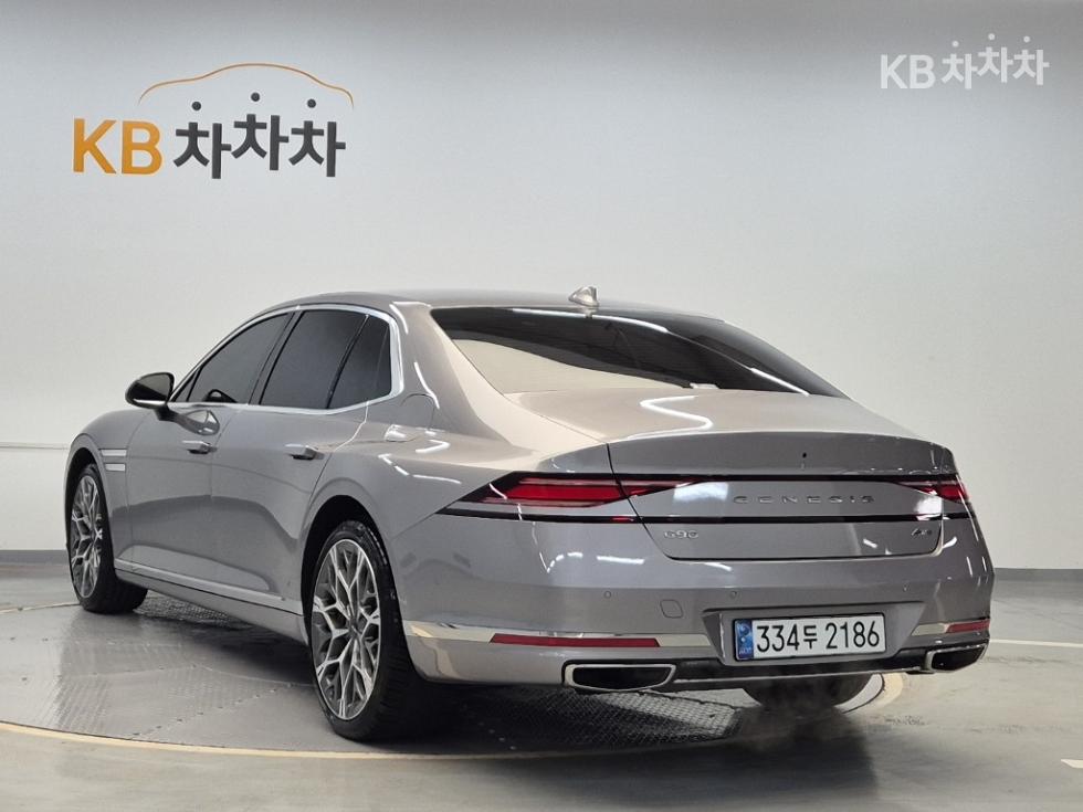 Genesis G90 BASE MODEL — фото 2
