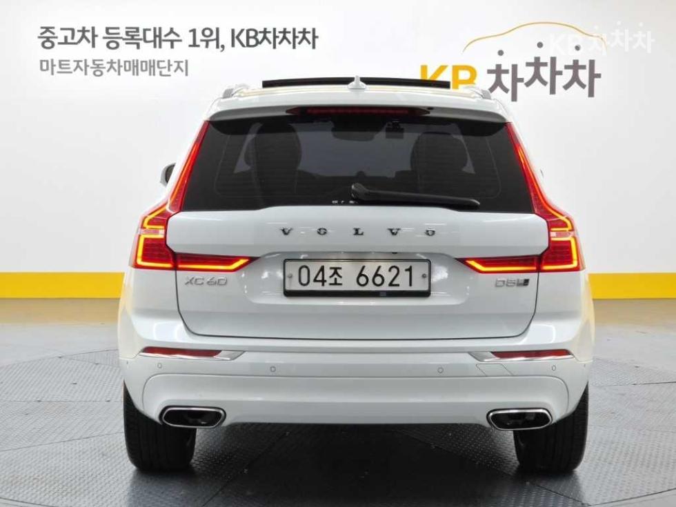Volvo XC60 2.4 Inscription — фото 3