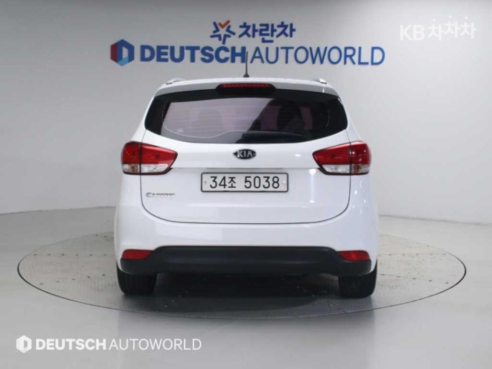 Kia Carens — miniaturë 4