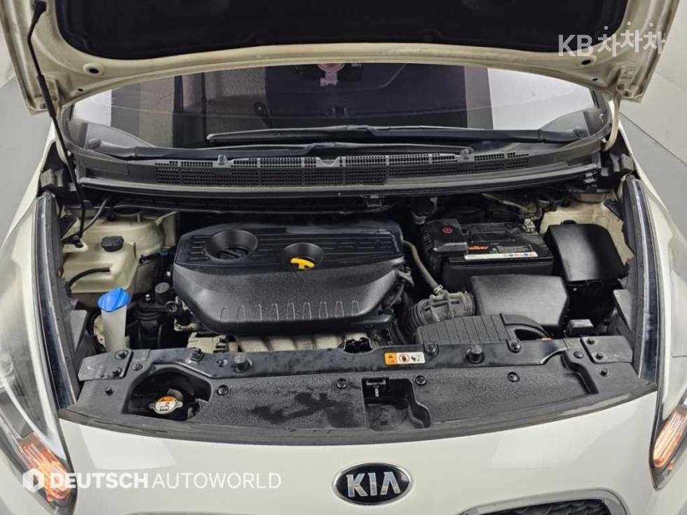 Kia Carens — miniaturë 6