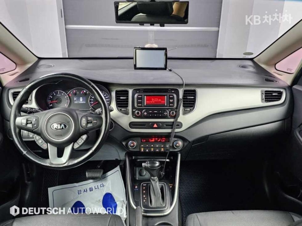 Kia Carens — miniaturë 7