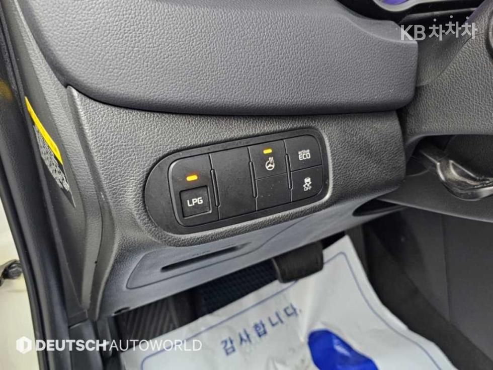 Kia Carens — miniaturë 15