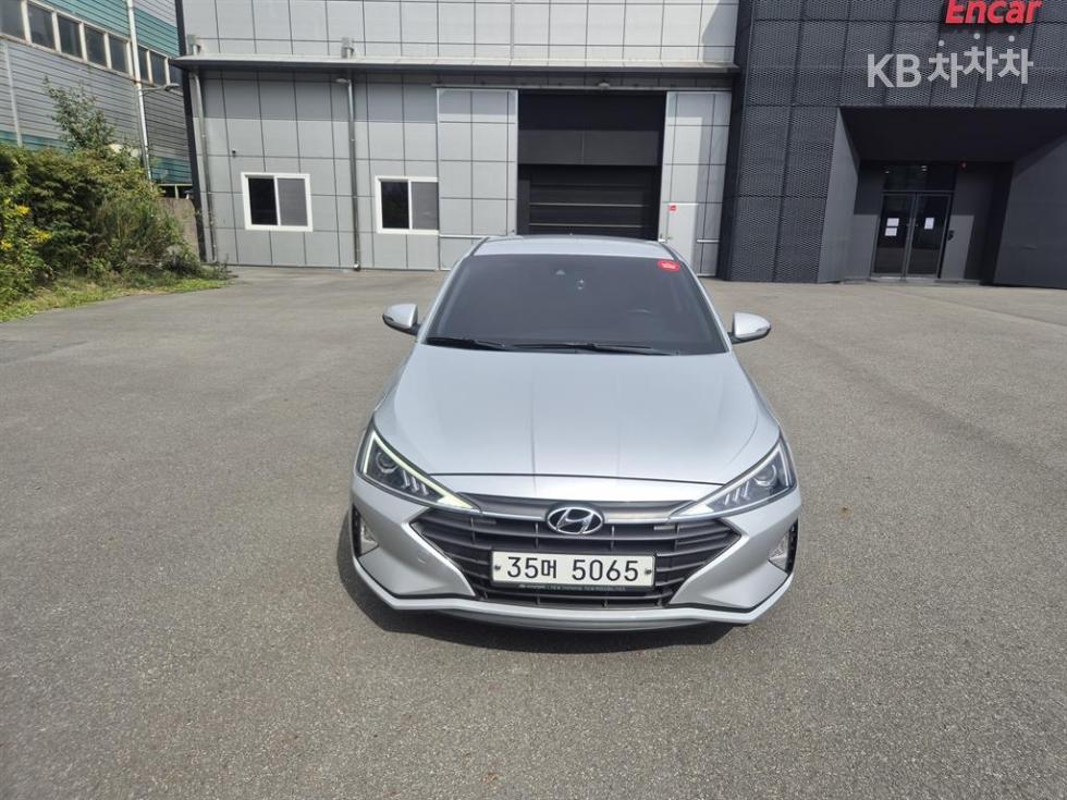 Hyundai Avante Smart — фото 1