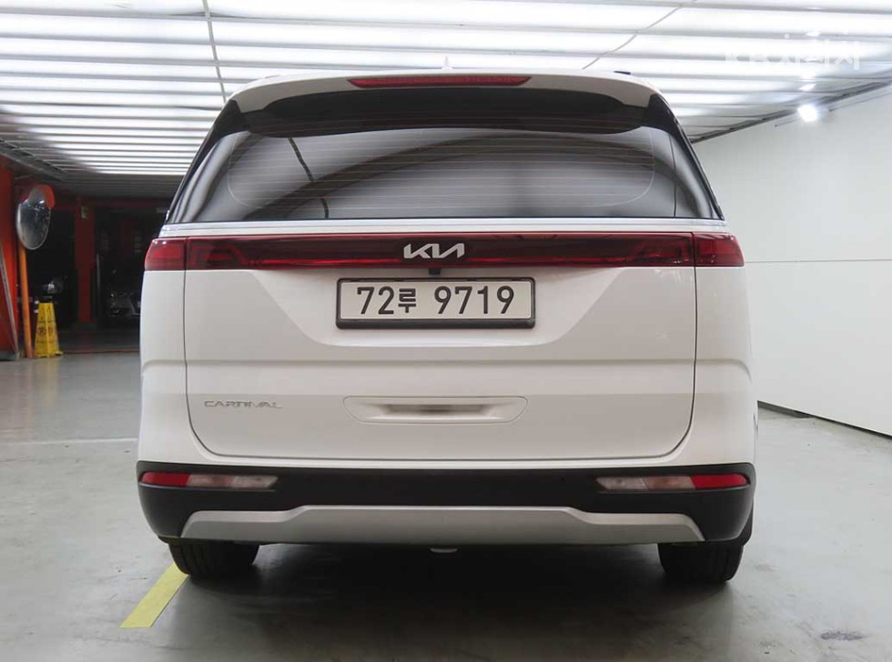 Kia Carnival PRESTIGE — фото 3