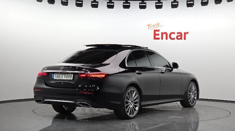 Mercedes-Benz E-Class Avantgarde — фото 2