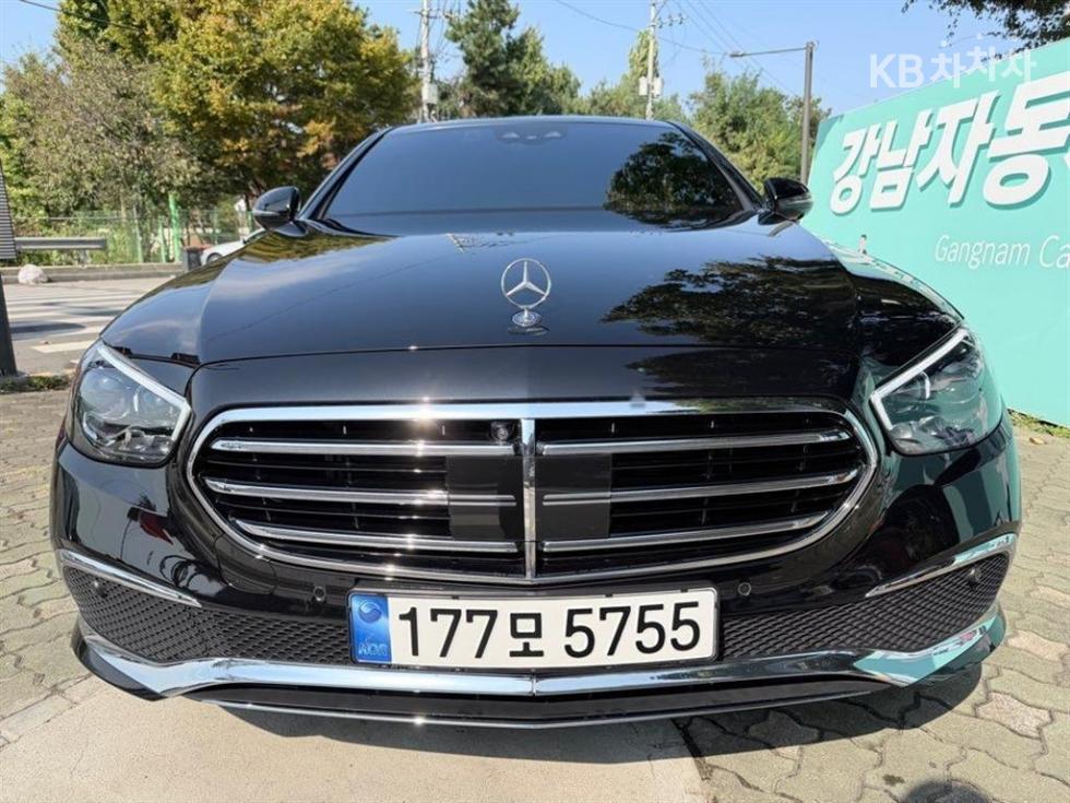 Mercedes-Benz E-Class EXCLUSIVE — фото 1