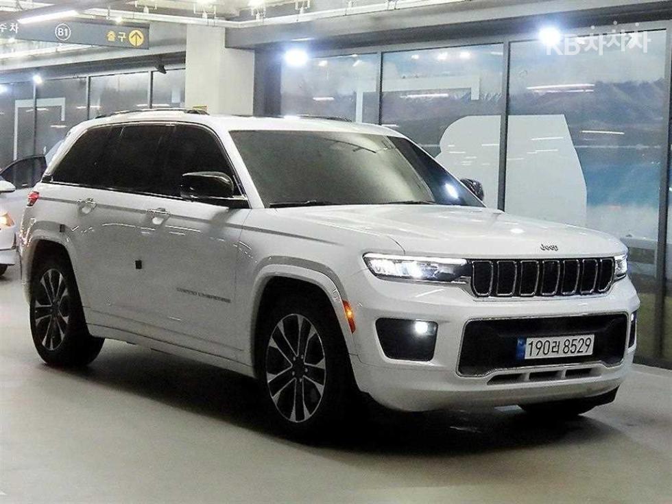 Jeep Cherokee Overland — фото 2