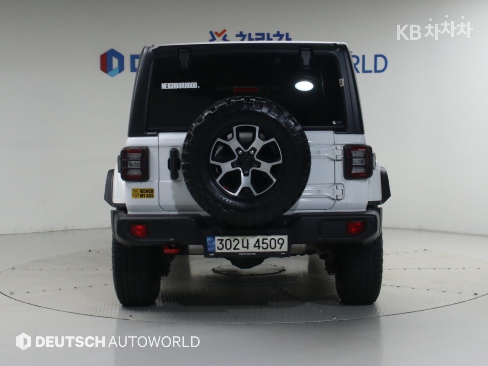 Jeep Wrangler BASE MODEL — фото 4