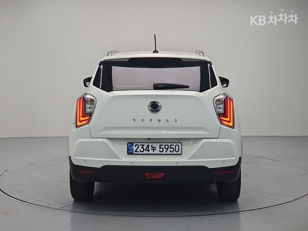 KG Mobility Tivoli BASE MODEL — фото 3