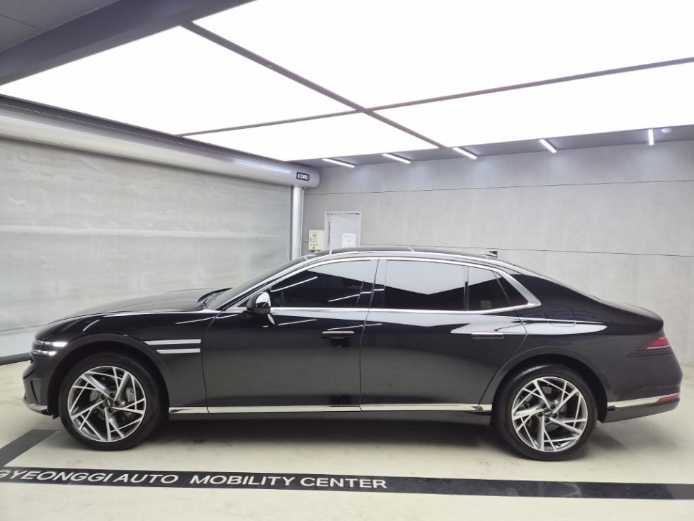 Genesis G90 BASE MODEL — фото 4