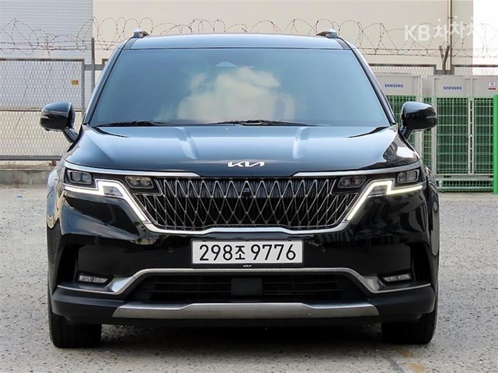 Kia Carnival SIGNATURE — фото 1