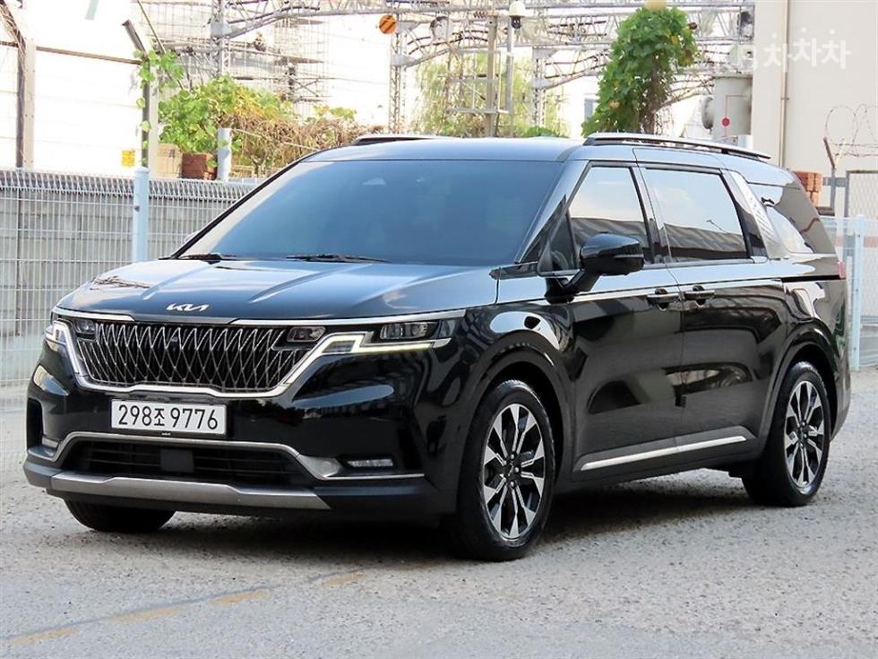 Kia Carnival SIGNATURE — фото 2