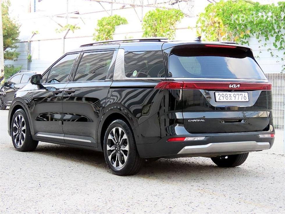 Kia Carnival SIGNATURE — фото 3
