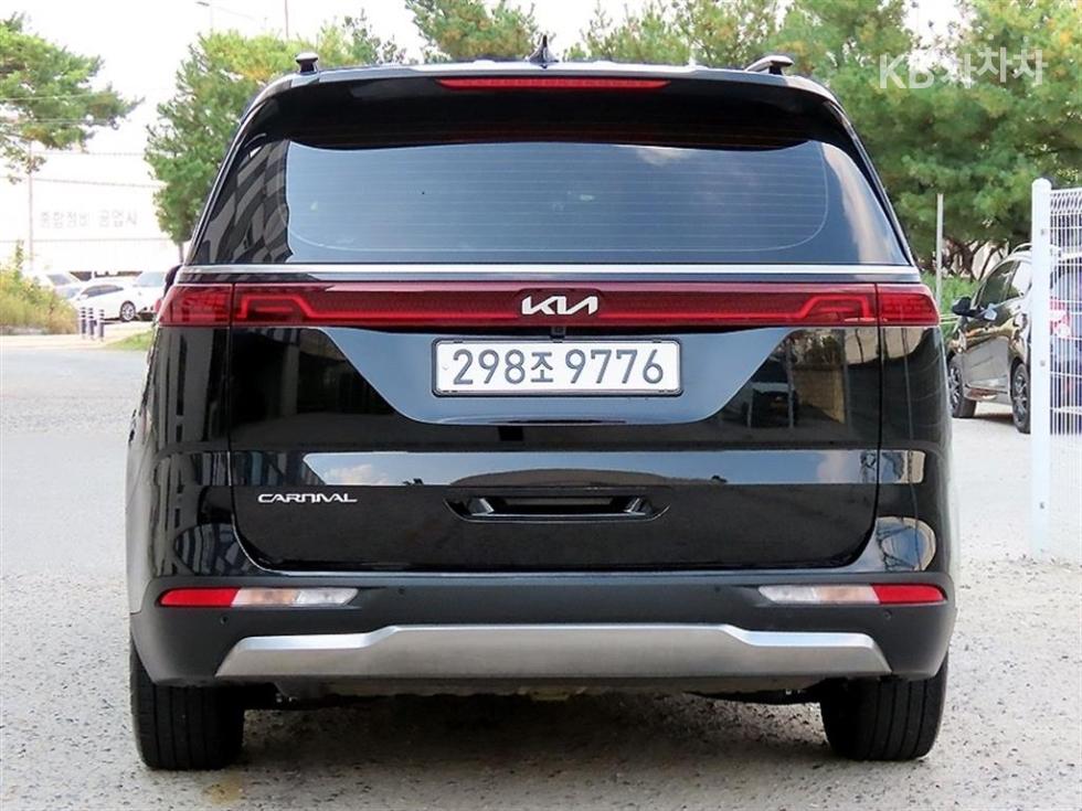 Kia Carnival SIGNATURE — фото 4