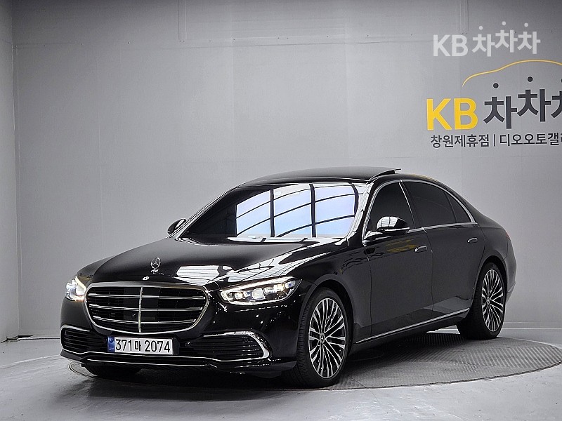 Mercedes-Benz S-Class BASE MODEL — фото 1