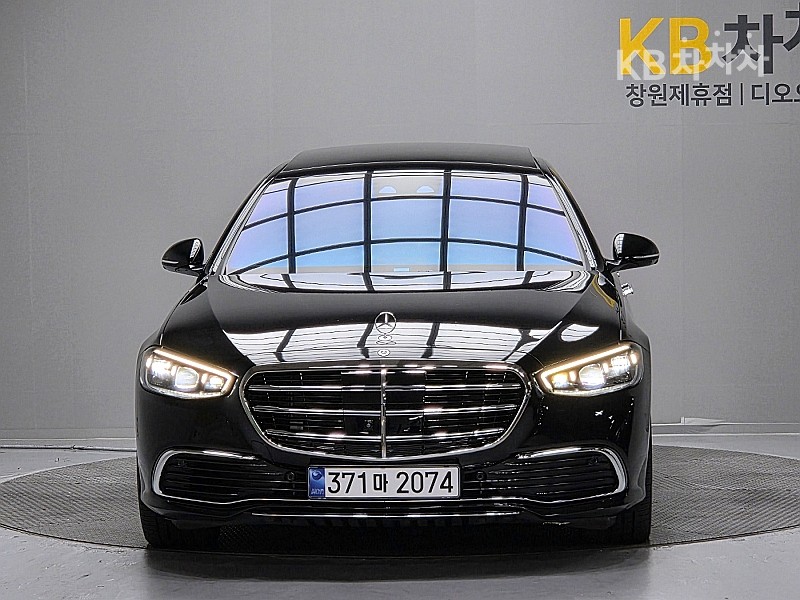 Mercedes-Benz S-Class BASE MODEL — фото 3