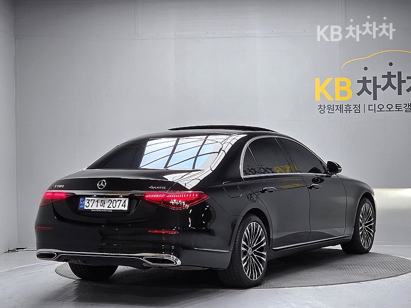 Mercedes-Benz S-Class BASE MODEL — фото 2