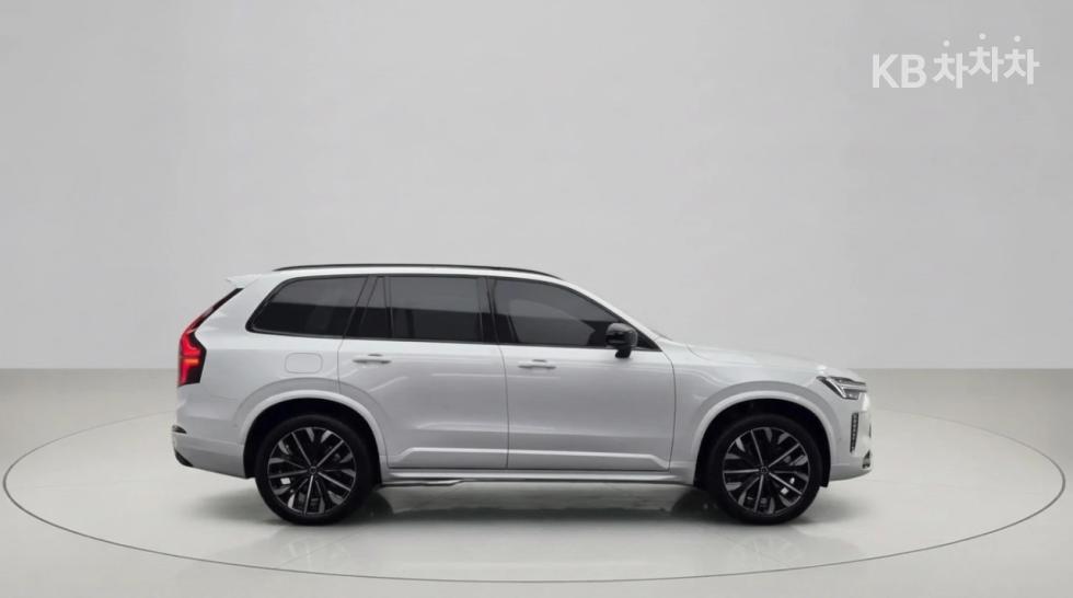 Volvo XC90 Ultra Bright — фото 3