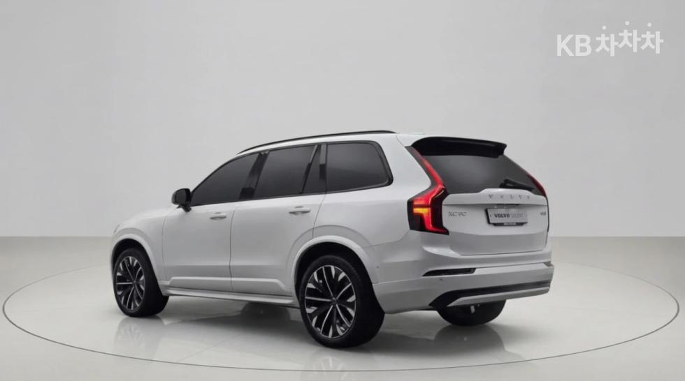 Volvo XC90 Ultra Bright — фото 4