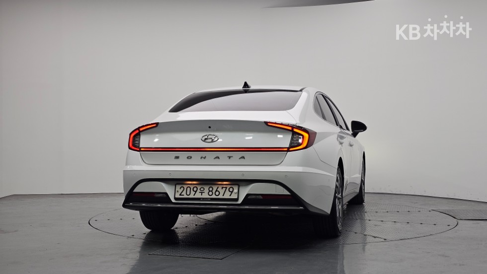 Hyundai Sonata Premium Family — фото 4