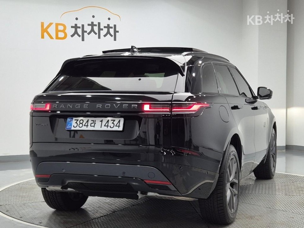 Land Rover Range Rover Velar Dynamic SE — фото 3
