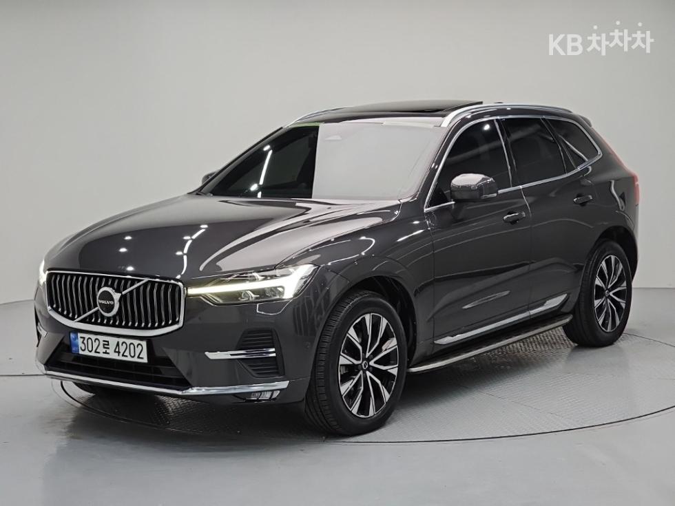 Volvo XC60 Ultimate Bright — фото 1