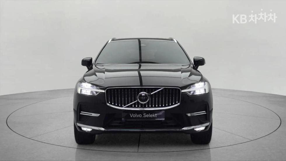 Volvo XC60 Ultimate Bright — фото 2