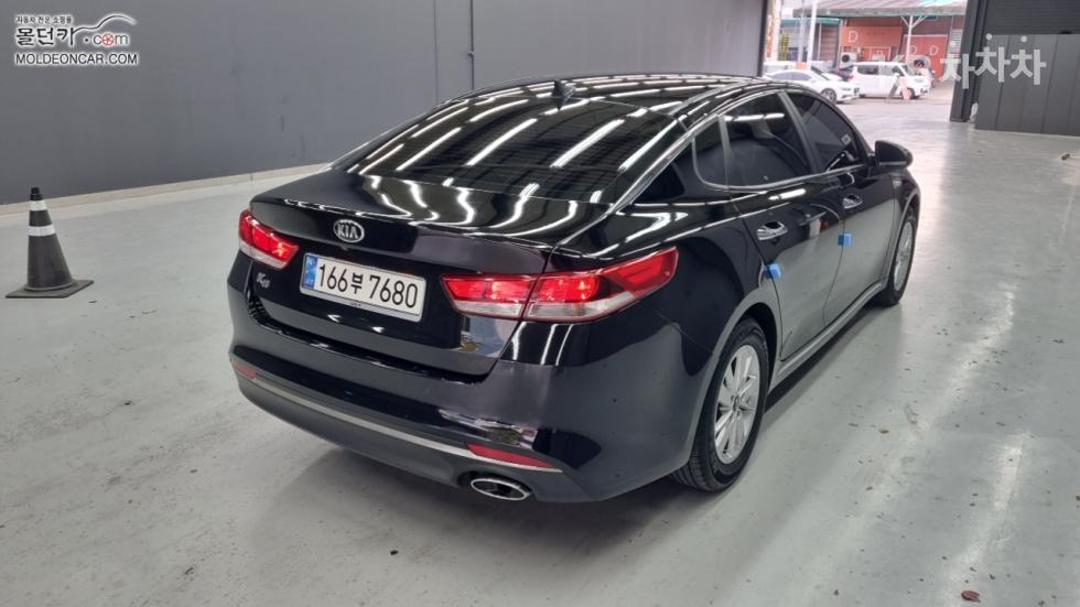 Kia K5 — miniaturë 2