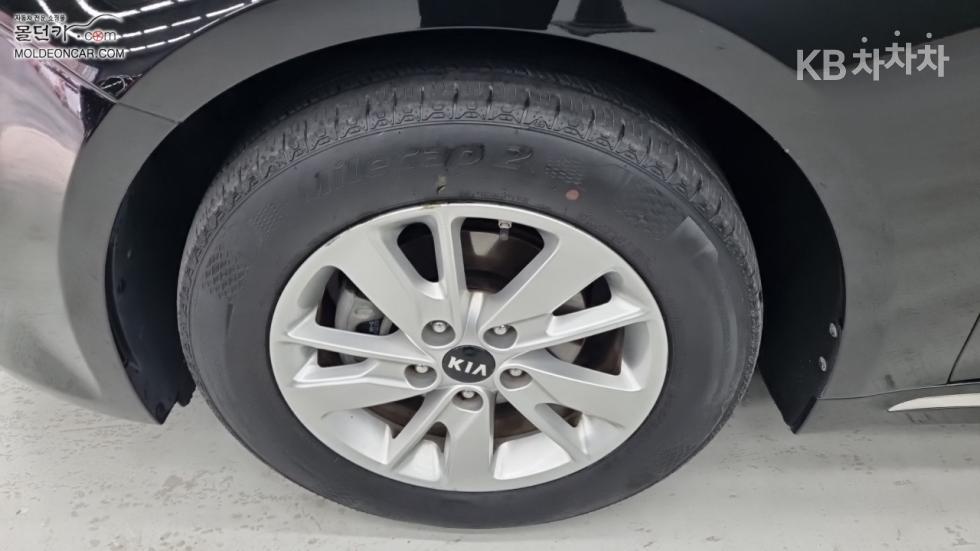 Kia K5 — miniaturë 6
