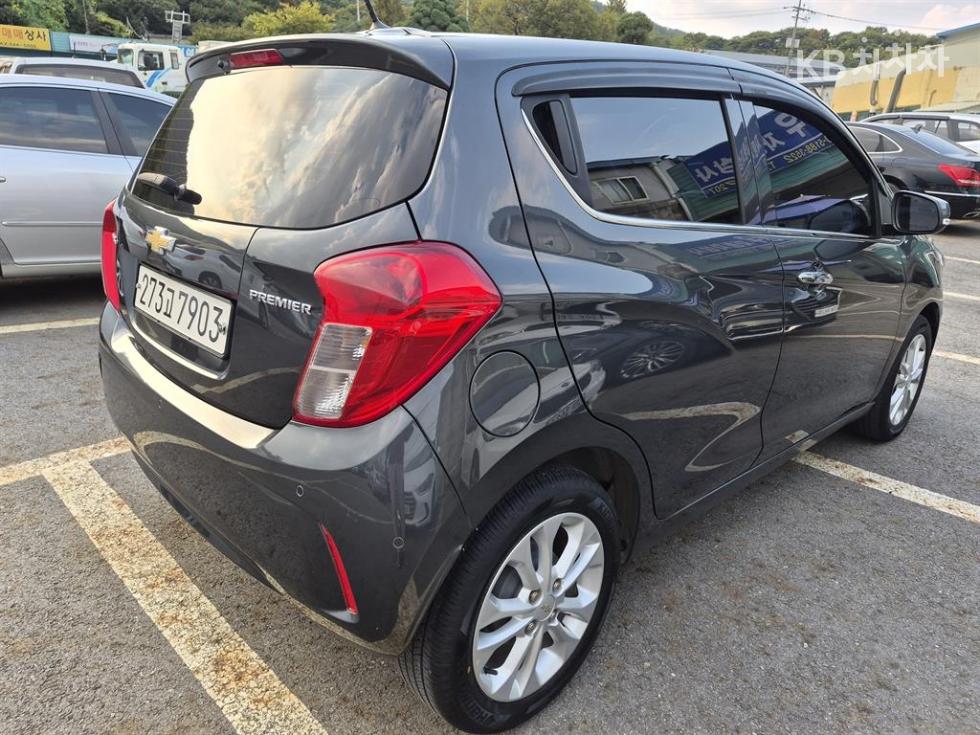GM Korea Chevrolet Spark BASE MODEL — фото 3