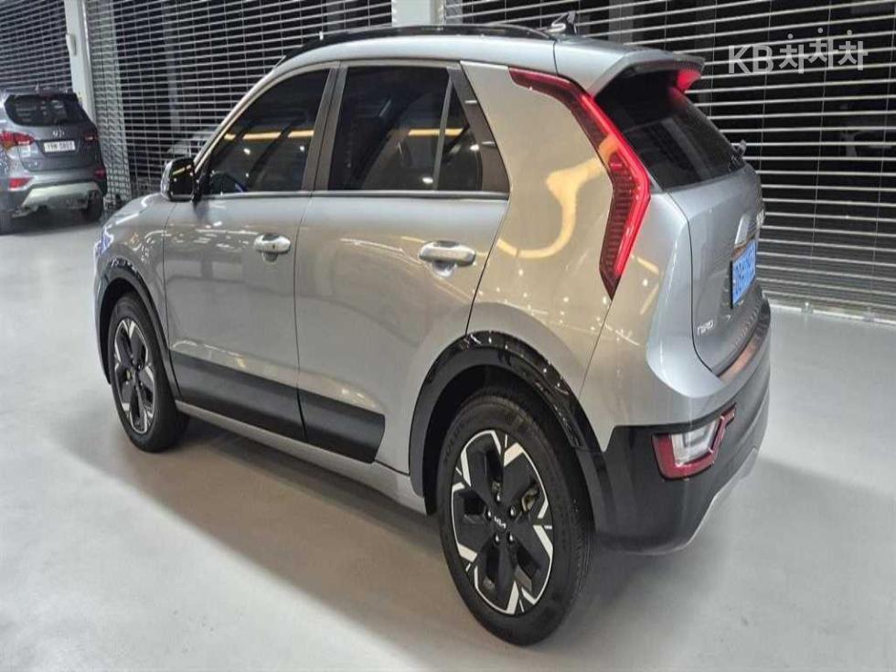 Kia BASE MODEL — фото 3