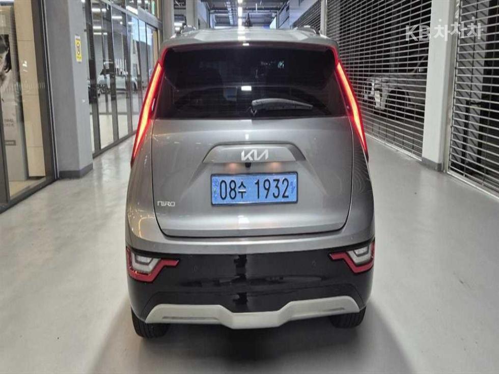 Kia BASE MODEL — фото 4