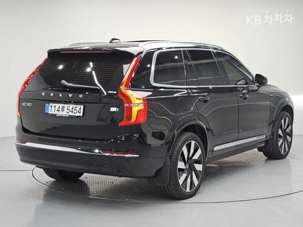 Volvo XC90 Ultimate Bright — фото 4