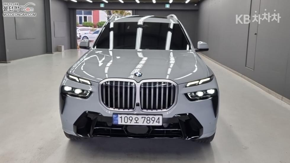BMW X7 M Sport — фото 3