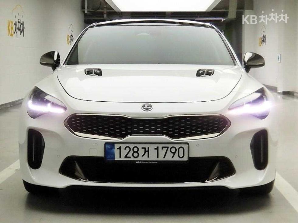 Kia Stinger Masters — фото 2