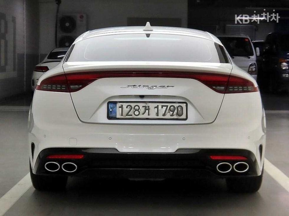 Kia Stinger Masters — фото 3