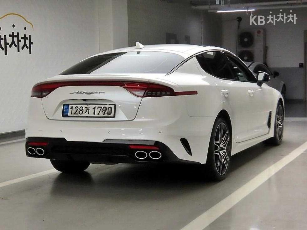 Kia Stinger Masters — фото 4