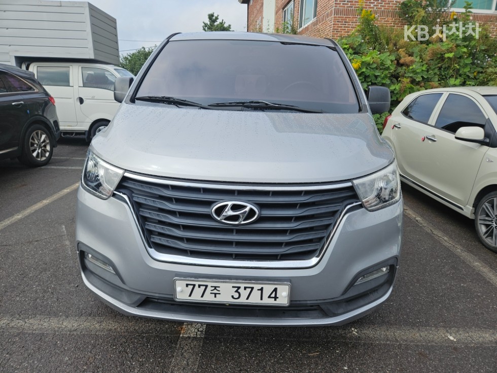 Hyundai Starex Smart — фото 1