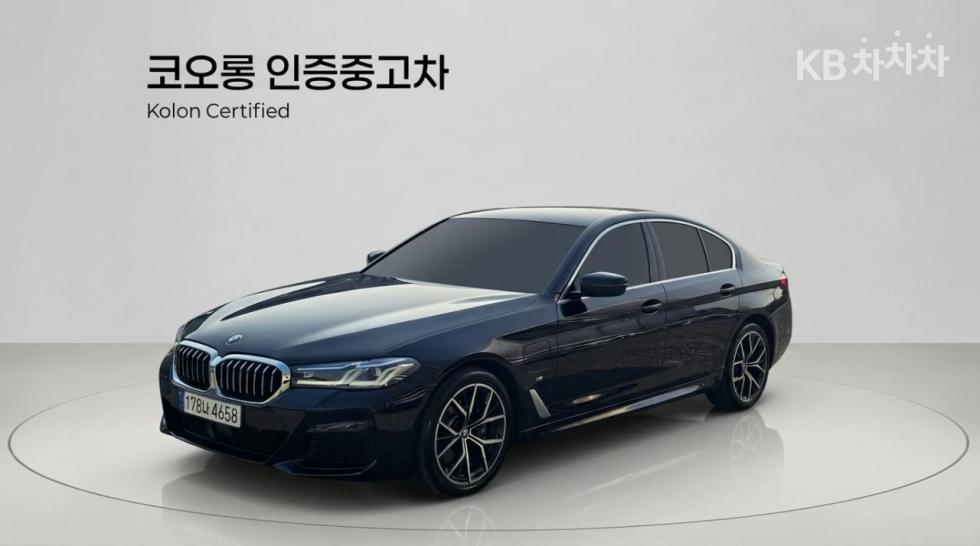 BMW 5 Series M Sport — фото 1