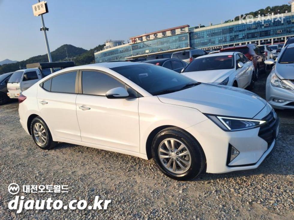 Hyundai Avante Smart — фото 3