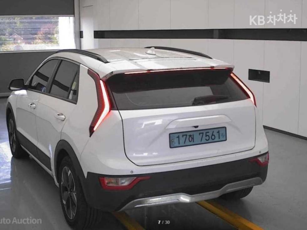 Kia BASE MODEL — фото 3
