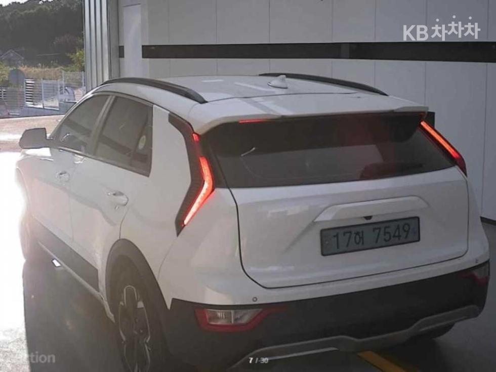 Kia BASE MODEL — фото 2