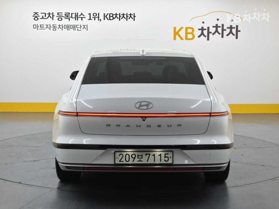 Hyundai Grandeur Premium — фото 3