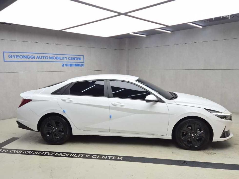 Hyundai Avante — фото 2