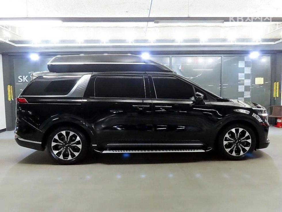 Kia Carnival SIGNATURE — фото 3