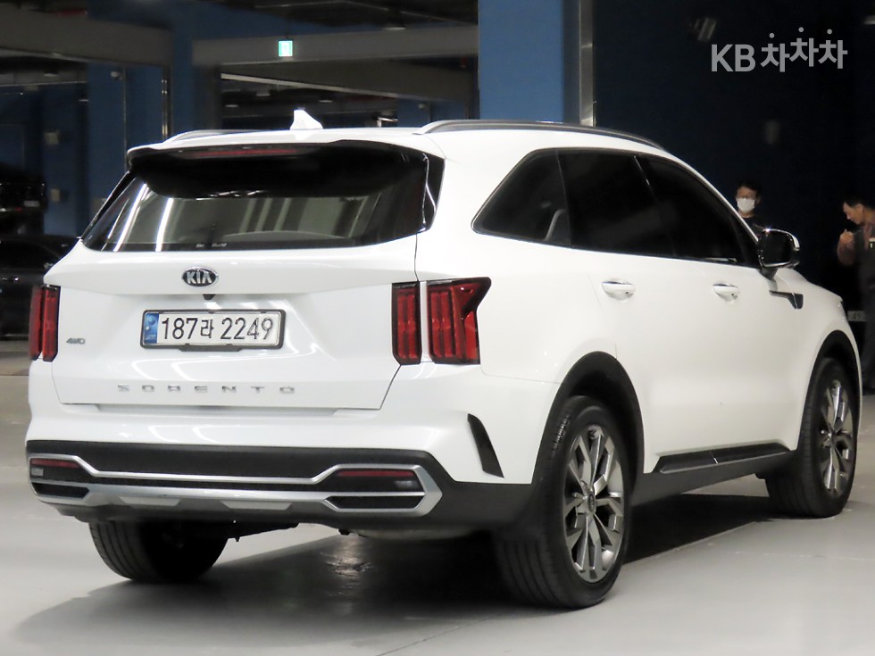 Kia Sorento SIGNATURE — фото 4