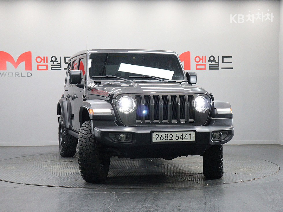Jeep Wrangler BASE MODEL — фото 2